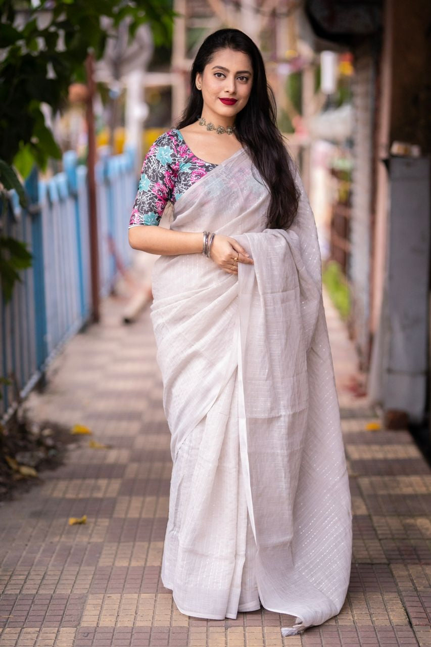 Designer Anavila Misra reveals the intricate process of weaving a linen sari  | Vogue India
