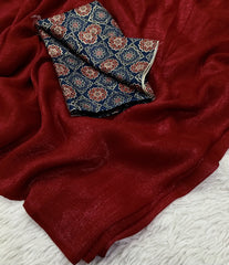 Solid plain red crush saree.